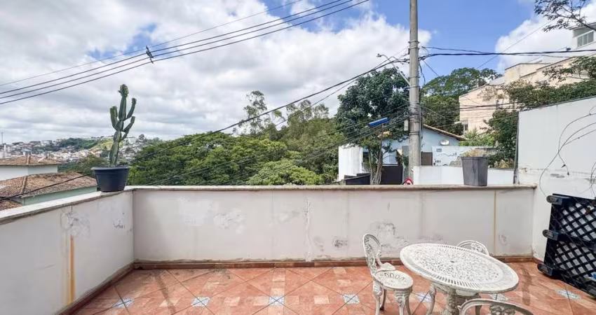 Casa 3 quartos, 2 vagas, 126m² a venda em São Pedro, Juiz de Fora