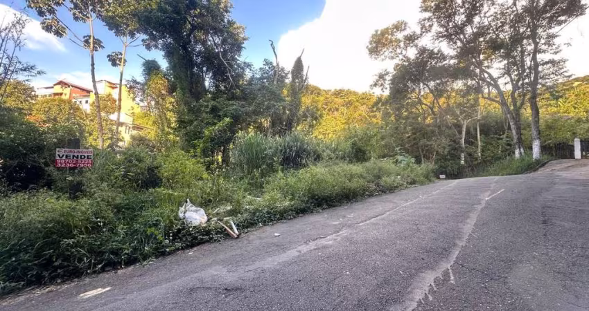 Terreno com 403m², bairro Borboleta, Juiz de Fora, MG.