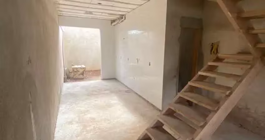 Casa 2 quartos - São Pedro