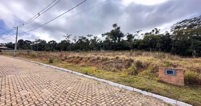 Terreno 1500 metros quadrados, no condomínio colinas do sol, juiz de fora, mg.