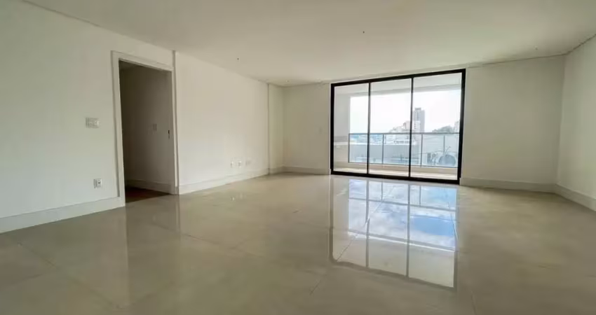 Apartamento com 4 quartos à venda no Granbery, Juiz de Fora 