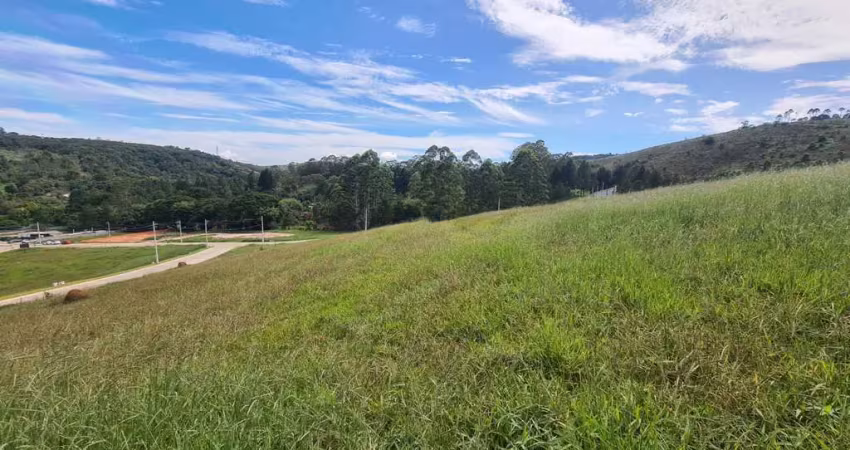 Terreno em condomínio fechado à venda no Villagio da Serra, Juiz de Fora 