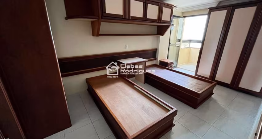 Apartamento na Av beira Mar