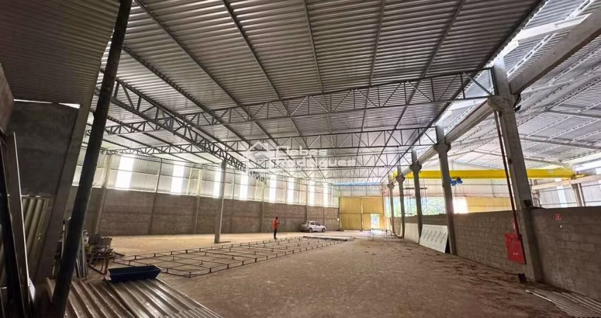 Aluga Galpão com 650m²