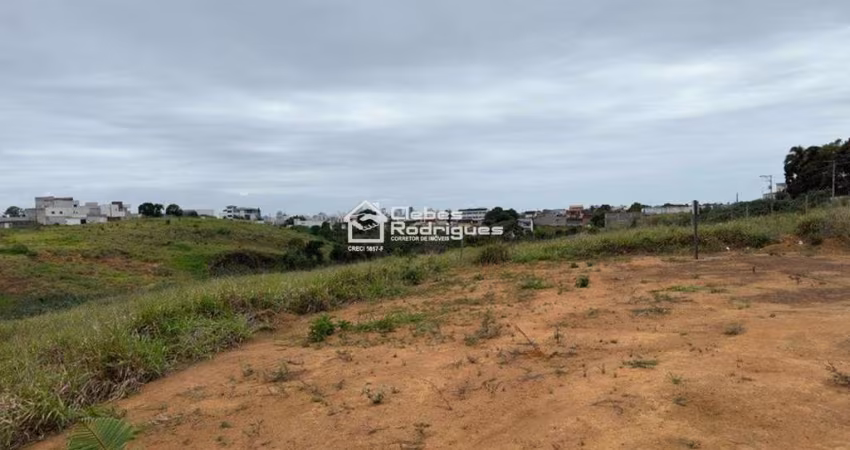 Lote a venda em bairro totalmente residencial
