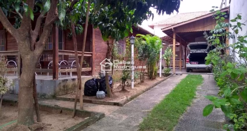 Maravilhosa Casa Rústica  3 Quartos sendo 1 Suíte em Guarapari-ES