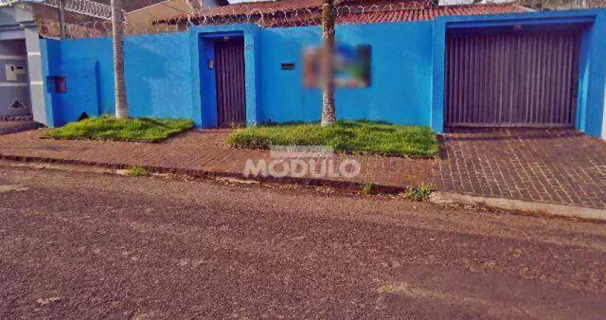 Casa residencial para locação no bairro cidade jardim.