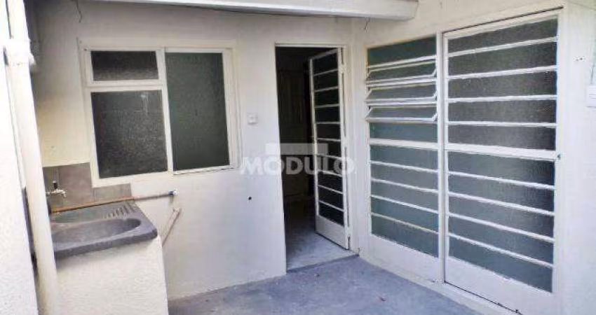 Apartamento para locação no Centro