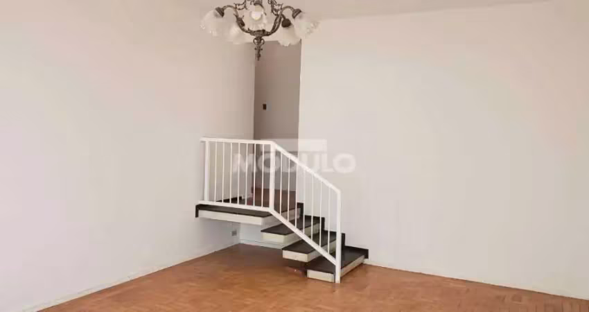 CASA COMERCIAL / RESIDENCIAL à venda, 6 quartos, 1 suíte, 2 vagas, LIDICE - Uberlândia/MG