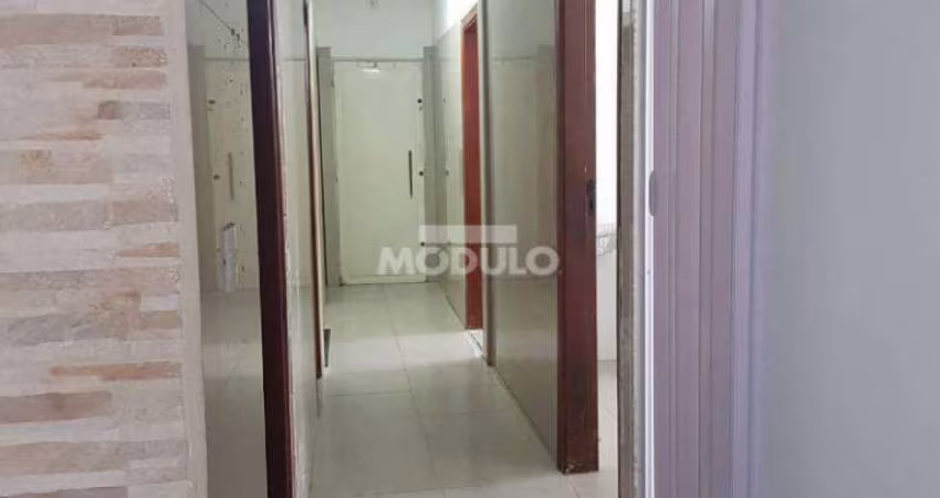 CASA COMERCIAL à venda, JARDIM DAS PALMEIRAS - Uberlândia/MG