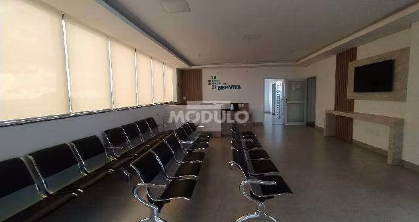 SALA para aluguel, 1 vaga, Osvaldo Rezende - Uberlândia/MG