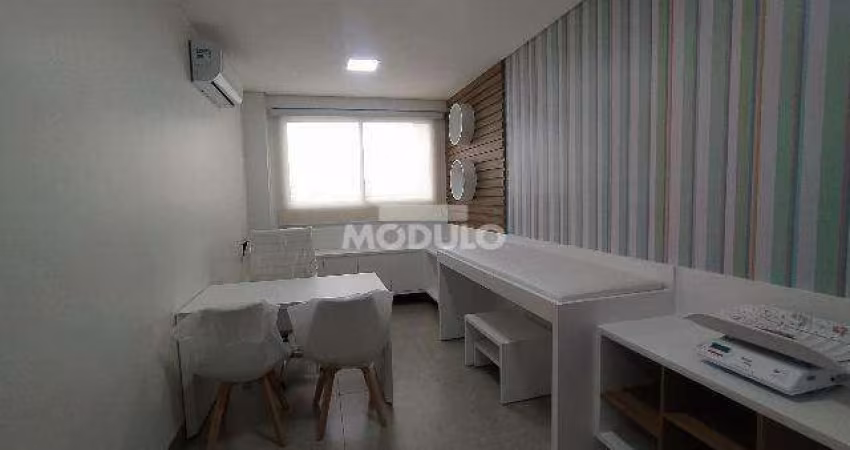 SALA para aluguel, 1 vaga, Osvaldo Rezende - Uberlândia/MG