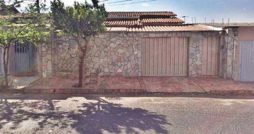 CASA RESIDENCIAL à venda, 3 quartos, 1 suíte, 2 vagas, Segismundo Pereira - Uberlândia/MG