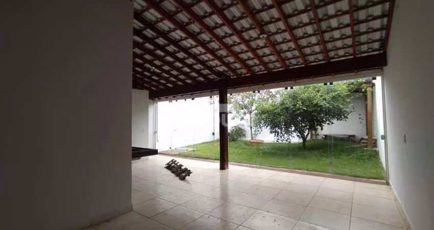 CASA RESIDENCIAL à venda, 3 quartos, 1 suíte, 1 vaga, CARAJAS - Uberlândia/MG