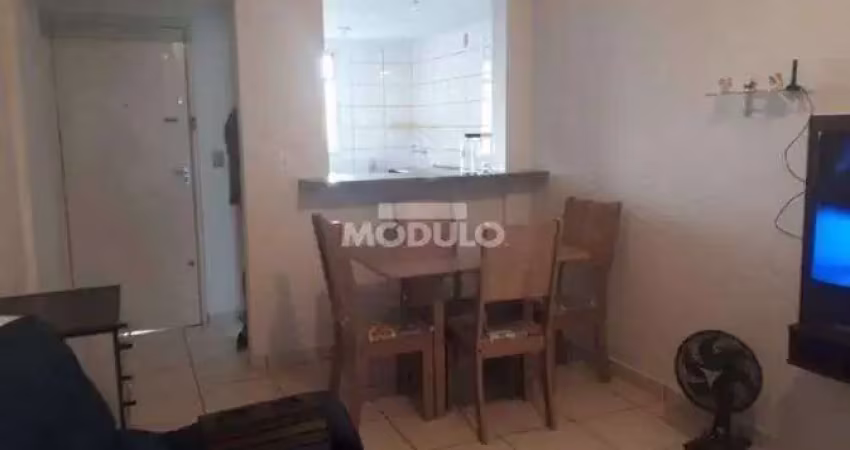 Apartamento semi mobiliado para locação bairro santa mônica
