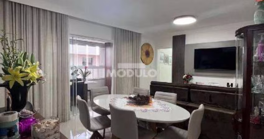 APARTAMENTO à venda, 3 quartos, 1 suíte, 2 vagas, Santa Mônica - Uberlândia/MG
