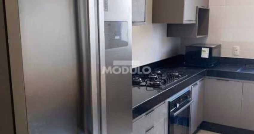 Casa em condomínio mobiliada no Bairro Gavea com 3 suítes
