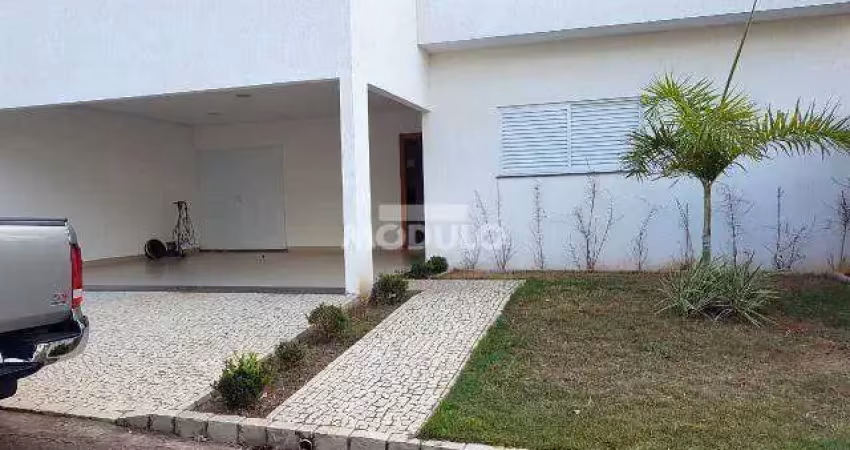Casa residencial em condomínio para locação bairro minas gerais.
