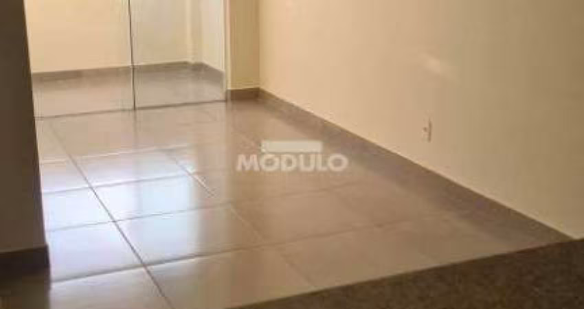 APARTAMENTO à venda, 2 quartos, 1 suíte, 1 vaga, NOVO MUNDO - Uberlândia/MG