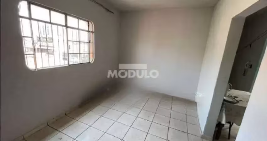 Apartamento com 2 quartos para alugar na Rua Arlindo Teixeira, --, Martins, Uberlândia