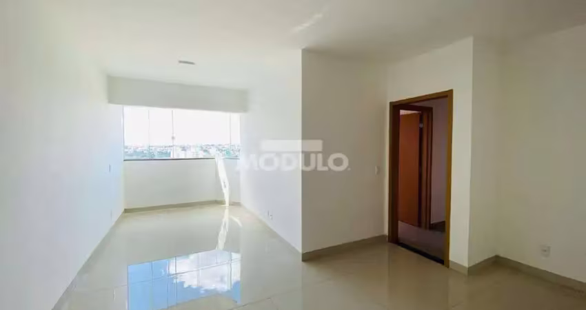 Apartamento com 3 quartos para alugar na Rua Pedro Gustin, --, Tubalina, Uberlândia