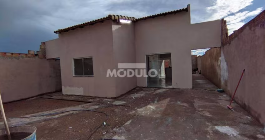 CASA RESIDENCIAL à venda, 3 quartos, 1 suíte, 2 vagas, LOTEAMENTO MONTE HEBRON - Uberlândia/MG