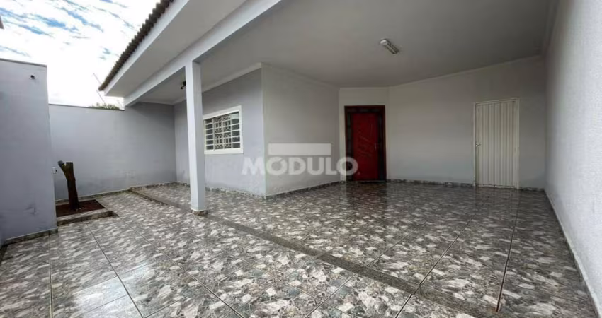 CASA RESIDENCIAL à venda, 3 quartos, 1 suíte, 2 vagas, Granada - Uberlândia/MG