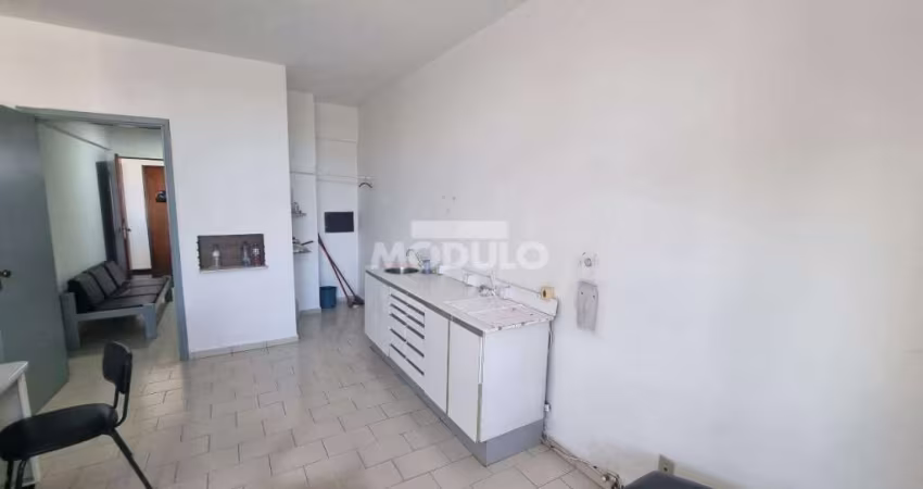 Sala comercial para locação no bairro Centro