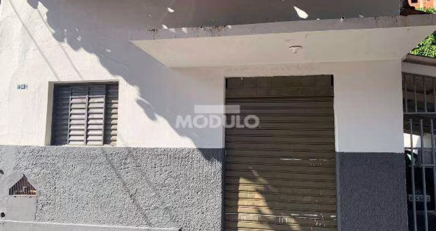 Cômodo Comercial para locação no Bairro Martins