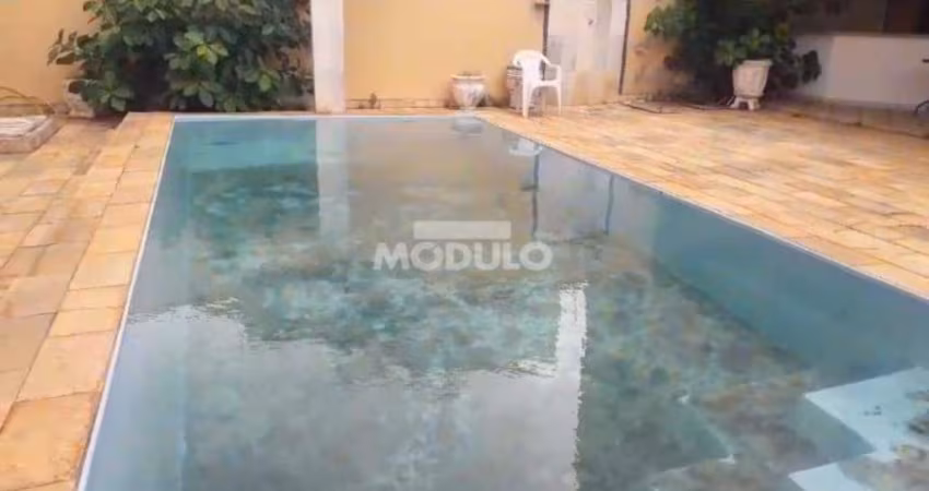 Excelente Casa com Fino Acabamento no Patrimonio