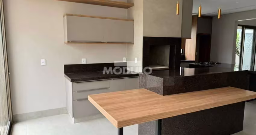 Casa residencial em condomínio para locação bairro granja marileusa.