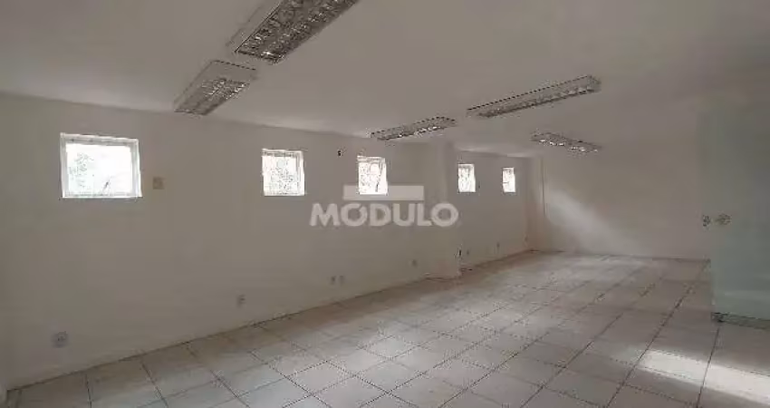 Sala à venda, 4 vagas, santa mônica - uberlândia/mg