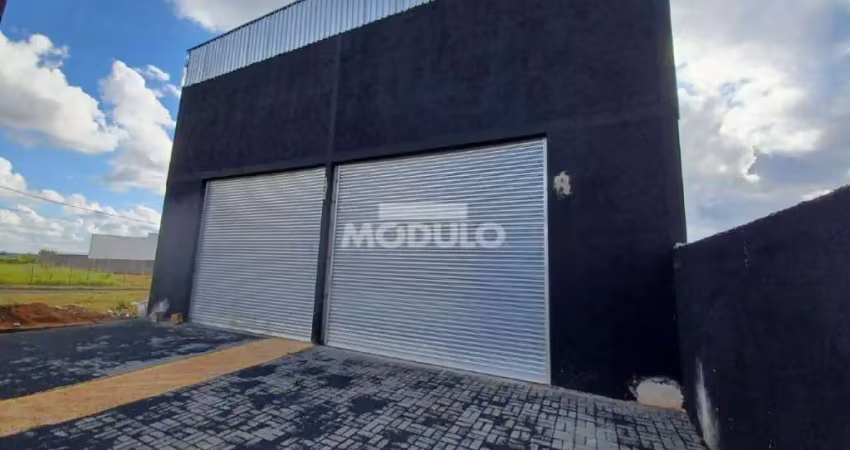 Barracão / Galpão / Depósito para alugar na Avenida Serra Bodoquena, --, Laranjeiras, Uberlândia