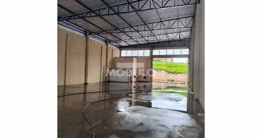 Barracão comercial para locação no bairro marta helena