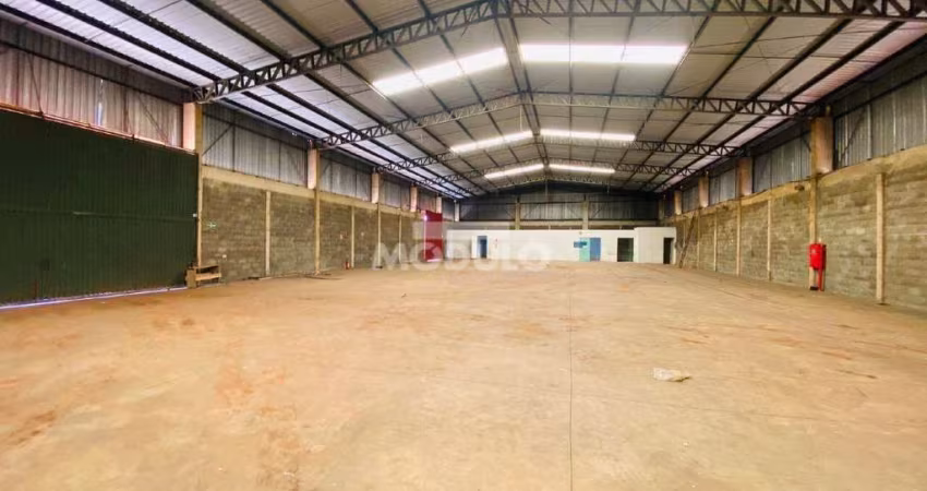 Galpão Comercial para locação no bairro Distrito industrial