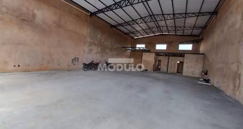Barracão / Galpão / Depósito para alugar na Avenida Segismundo Pereira, --, Novo Mundo, Uberlândia