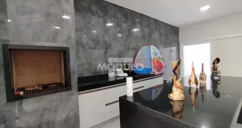 Casa com fino acabamento no Jardim Inconfidencia