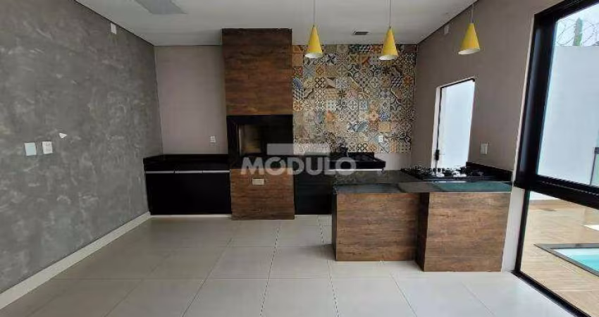 Casa residencial para locação no Bairro Nova Uberlândia com 3 quartos