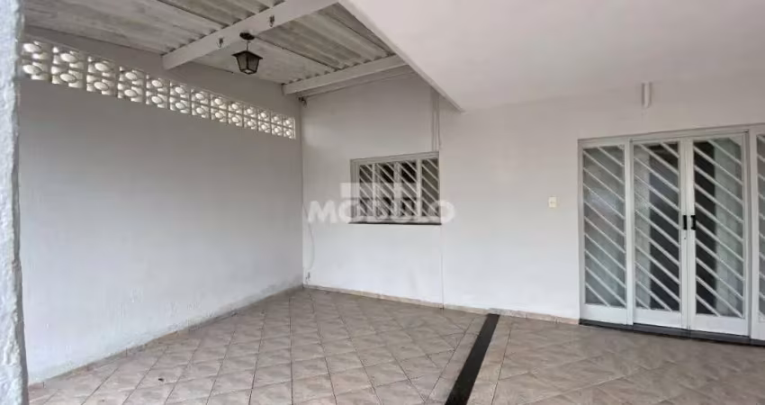 Casa residencial disponivel para locação no bairro osvaldo rezende.