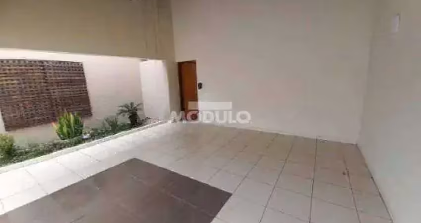 Casa residencial para locação bairro daniel fonseca com 3 quartos