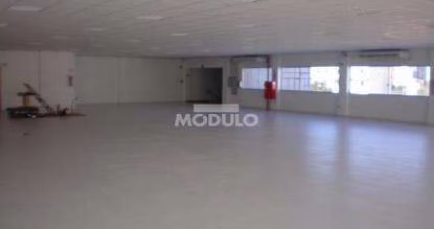 Sala comercial para locação Bairro Cazeca