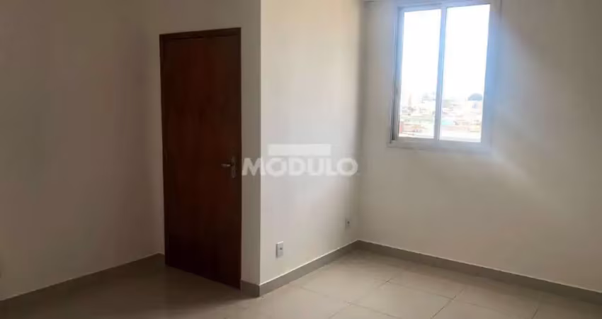Sala comercial para alugar na Avenida Vasconcelos Costa, --, Osvaldo Rezende, Uberlândia