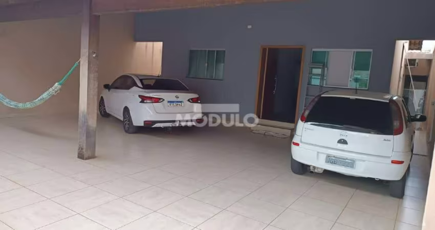 Excelente casa a venda no Bairro Pampulha