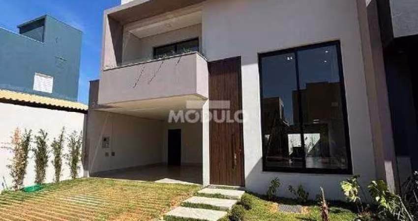 CASA RESIDENCIAL à venda, 3 quartos, 3 suítes, 1 vaga, GRAND VILLE - Uberlândia/MG