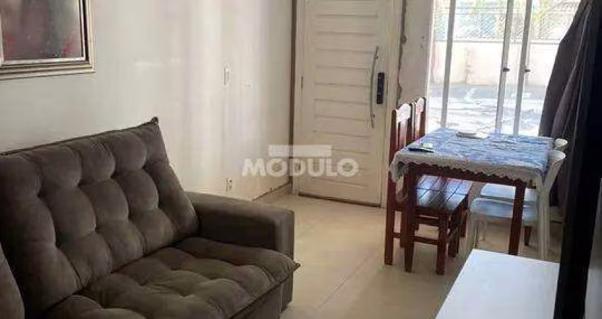 CASA DE CONDOMÍNIO à venda, 3 quartos, 1 suíte, Santa Luzia - Uberlândia/MG