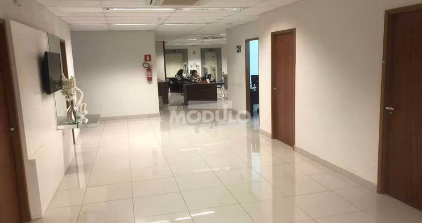 Sala comercial para locação no Osvaldo Rezende