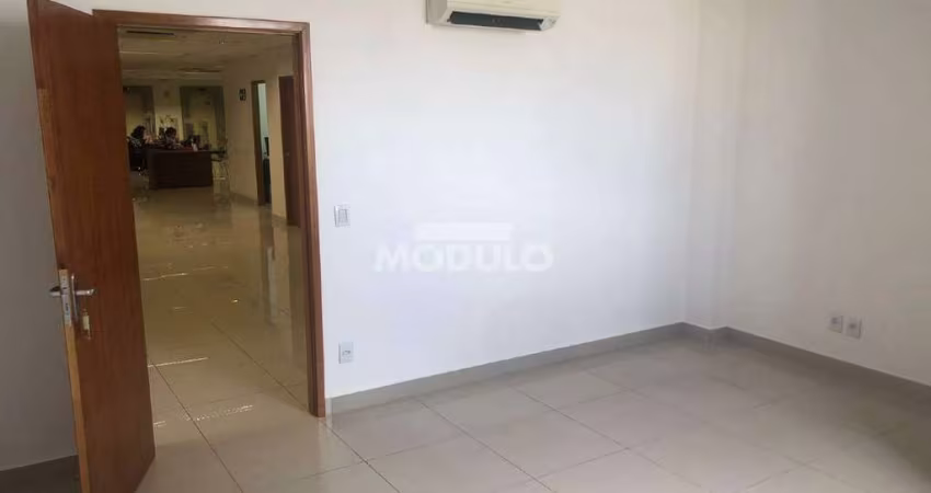 Sala comercial para locação no Osvaldo Rezende