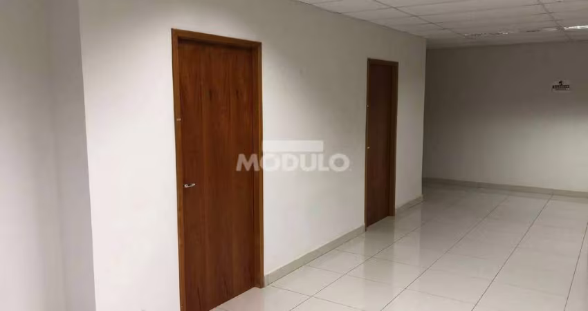 Sala comercial para locação no Osvaldo Rezende