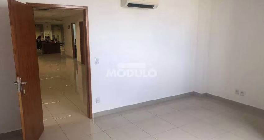 Sala comercial para locação no Osvaldo Rezende