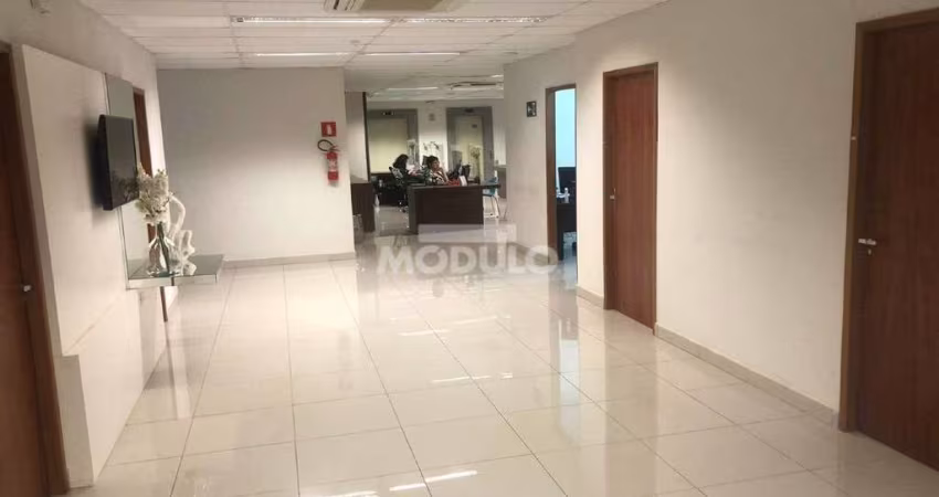 Sala comercial para locação no Osvaldo Rezende